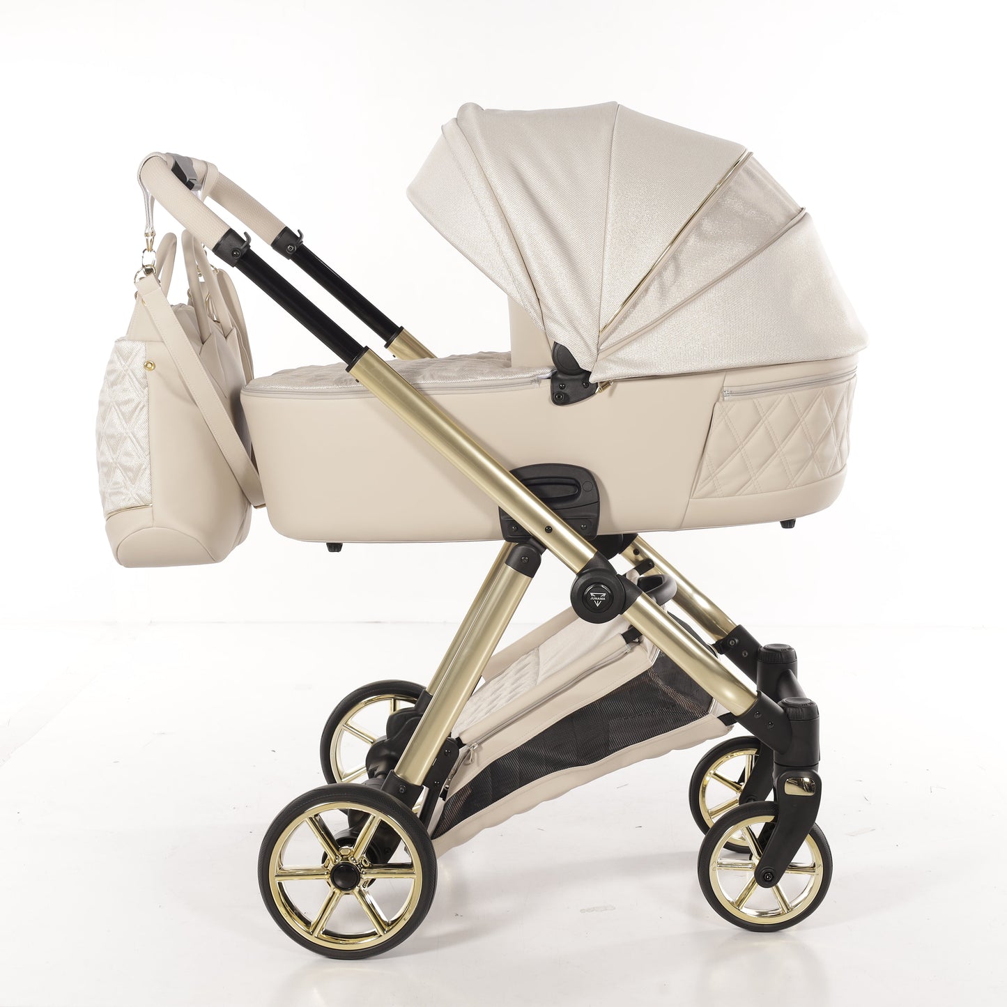 Junama Diamond Ellegante Lamé Kombi-Kinderwagen
- BEIGE / GOLD