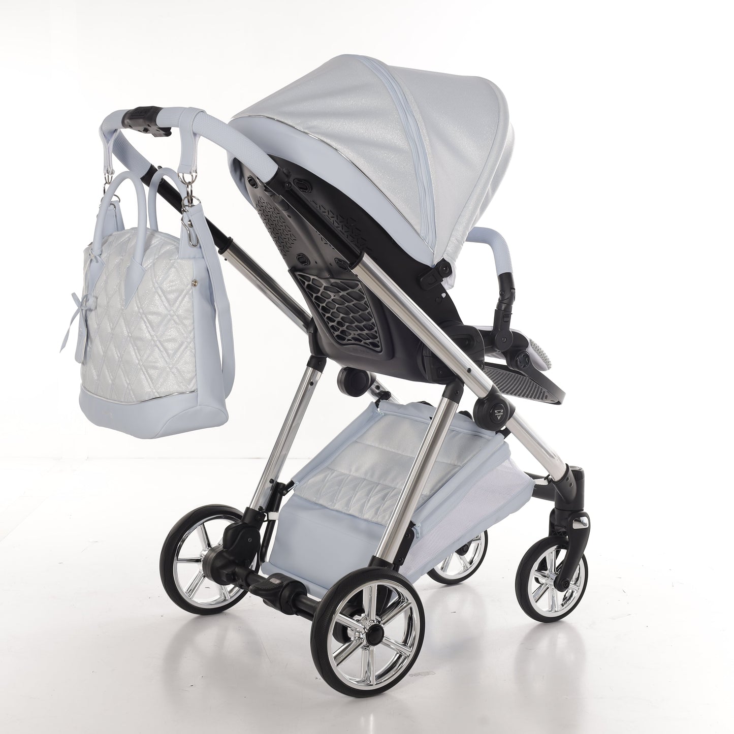 Junama Diamond Ellegante Lamé Kombi-Kinderwagen
- BABYBLUE